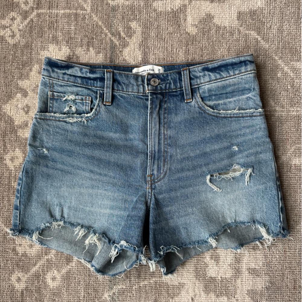 Abercrombie & Fitch high rise shorts